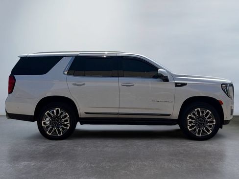 Used 2023 GMC Yukon Denali Ultimate AWD/4WD image 4