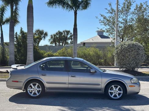 Used 2002 Nissan Maxima SE image 4
