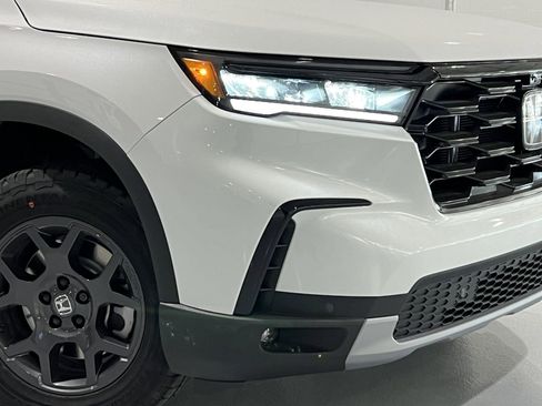 New 2025 Honda Pilot TrailSport image 35