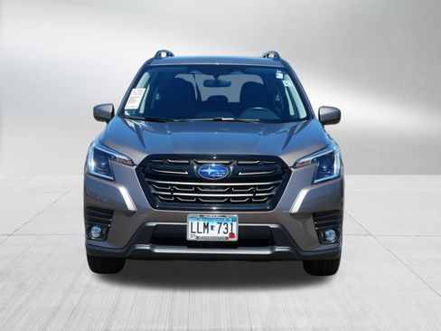 Used 2024 Subaru Forester Premium AWD/4WD image 2