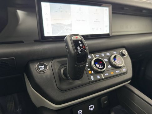 Used 2023 Land Rover Defender 110 X-Dynamic SE image 17
