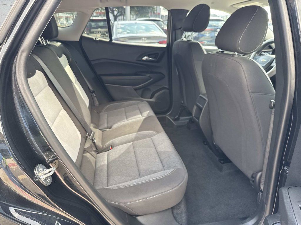 Used 2024 Chevrolet Trax LS FWD image 9