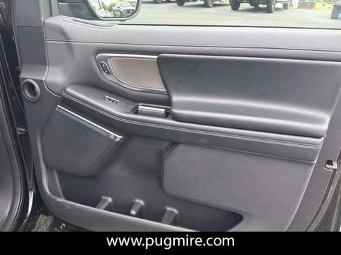 Used 2025 Ford Expedition Platinum AWD/4WD image 14