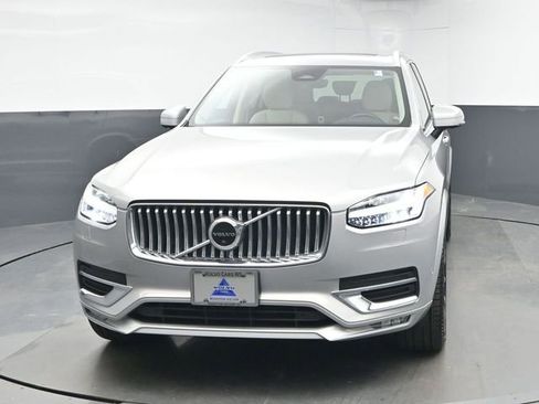 Used 2023 Volvo XC90 B6 Plus AWD/4WD image 3