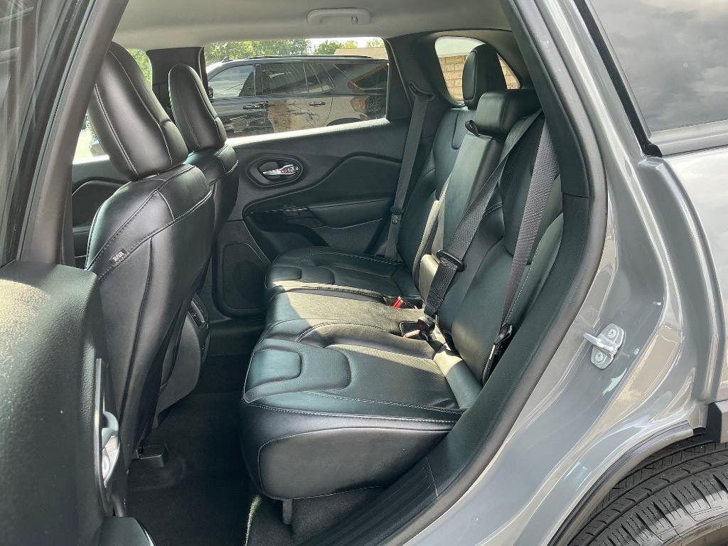Used 2023 Jeep Cherokee Altitude Lux AWD/4WD image 13
