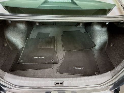 Used 2024 Nissan Altima 2.5 SV image 23