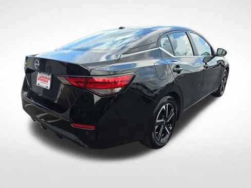 Used 2025 Nissan Sentra SV FWD image 5