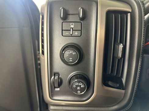Used 2018 GMC Sierra 1500 Denali AWD/4WD image 26