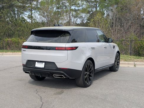 Certified 2024 Land Rover Range Rover Sport SE image 5