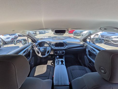 Used 2020 Chevrolet Blazer LT AWD/4WD image 9