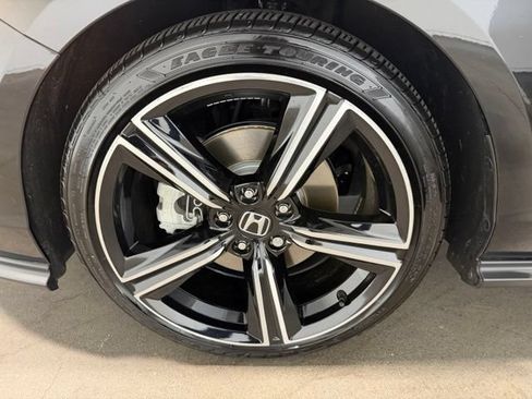 Used 2025 Honda Accord Sport image 28