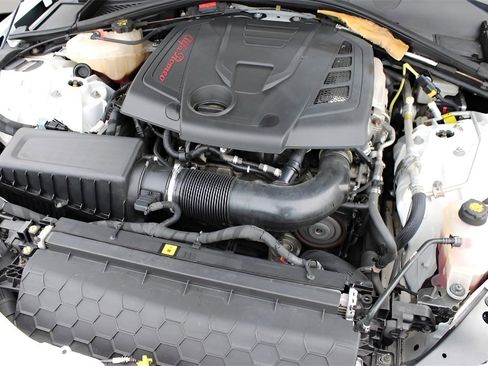 Used 2018 Alfa Romeo Giulia Ti image 26