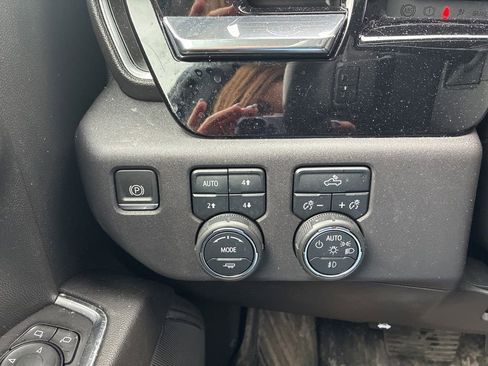 Used 2022 Chevrolet Silverado 1500 LT Trail Boss w/ Protection Package image 21