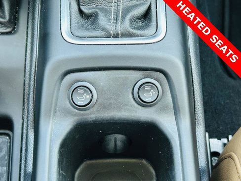 Used 2021 Jeep Wrangler Unlimited Rubicon w/ Uconnect 4C Nav & Sound Group image 5