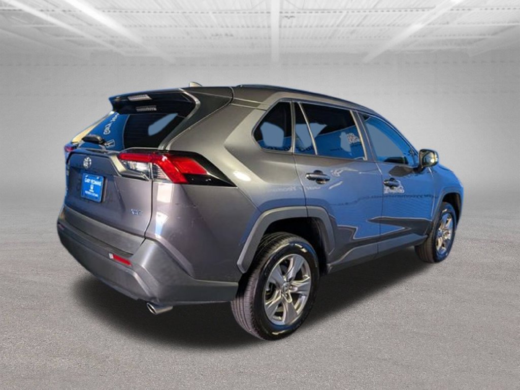 Used 2024 Toyota RAV4 XLE FWD image 5