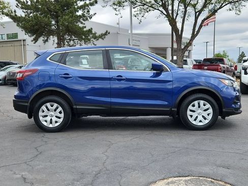 Used 2020 Nissan Rogue Sport S FWD image 2