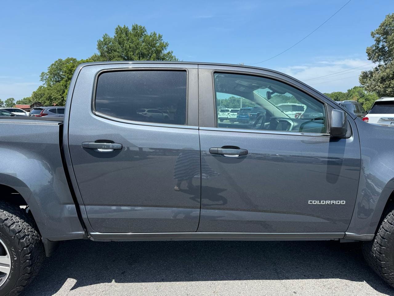 Used 2017 Chevrolet Colorado LT RWD image 35