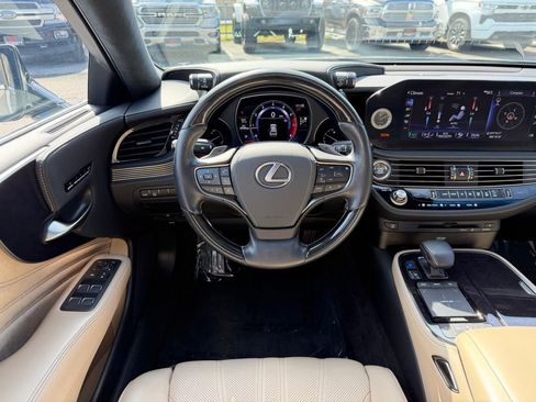 Used 2022 Lexus LS 500 w/ Interior Upgrade Package image 29