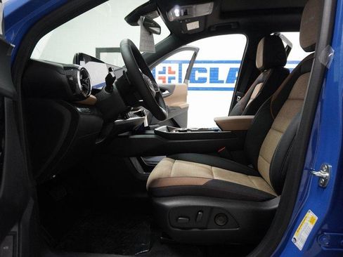 New 2026 Chevrolet Equinox ACTIV w/ Convenience Package III image 17