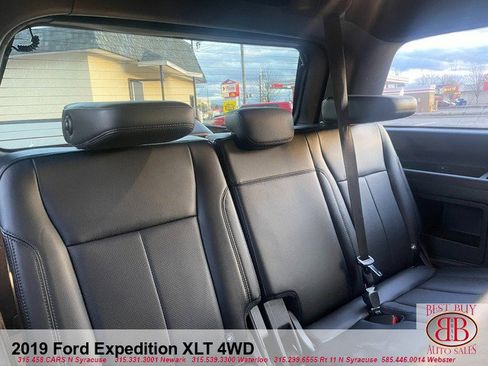 Used 2019 Ford Expedition XLT w/ Equipment Group 202A image 11