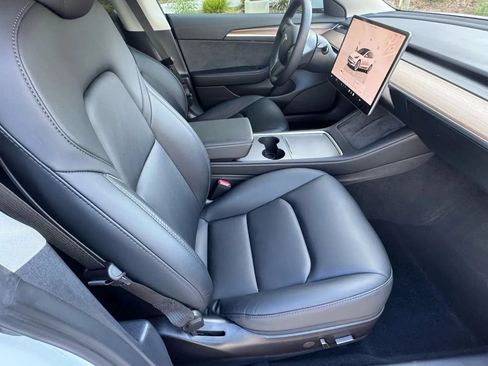 Used 2023 Tesla Model 3 Standard Range RWD image 8