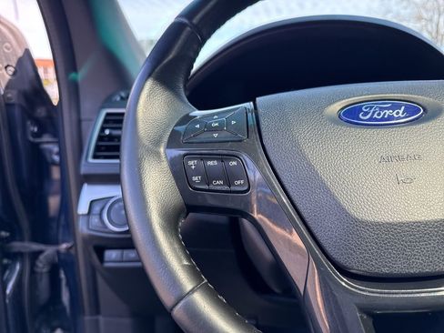 Used 2016 Ford Explorer XLT w/ Equipment Group 202A image 14