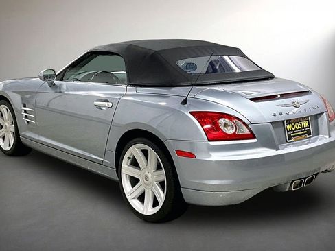 Used 2005 Chrysler Crossfire Limited RWD image 4