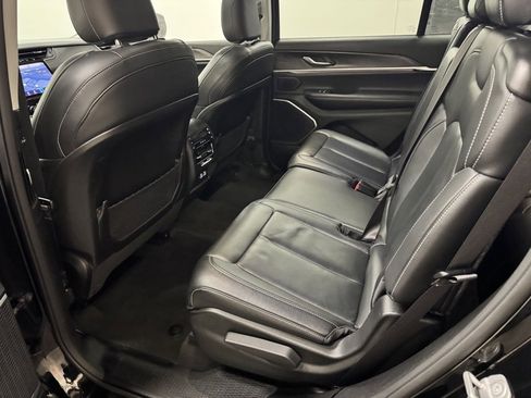 Used 2022 Jeep Grand Cherokee L Limited image 31