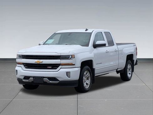 Used 2018 Chevrolet Silverado 1500 LT w/ All Star Edition AWD/4WD image 9