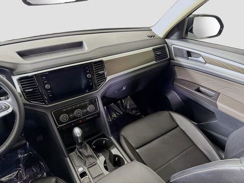 Used 2022 Volkswagen Atlas SE image 23