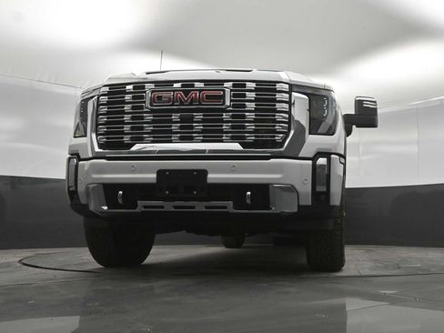 New 2026 GMC Sierra 2500 Denali w/ Denali Reserve Package AWD/4WD image 36