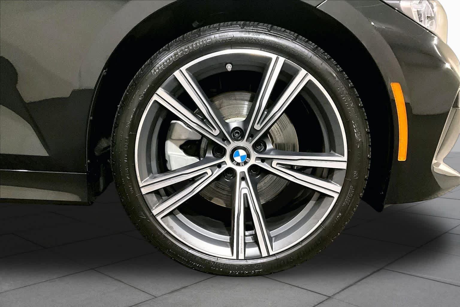 Used 2023 BMW 330i xDrive Sedan w/ Premium Package AWD/4WD image 10