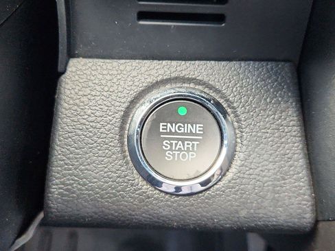 Used 2018 Ford Expedition Max XLT w/ Equipment Group 202A RWD image 17