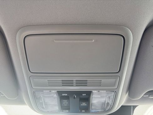 Used 2022 Honda Pilot Special Edition image 16