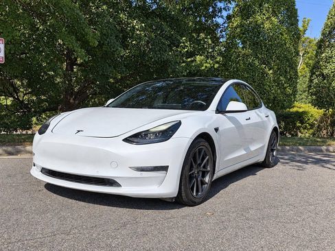 Used 2021 Tesla Model 3 Standard Range Plus RWD image 5