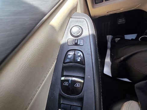Used 2018 Nissan Maxima 3.5 SV FWD image 16