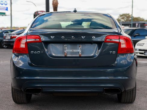 Used 2016 Volvo S60 T5 Premier image 7