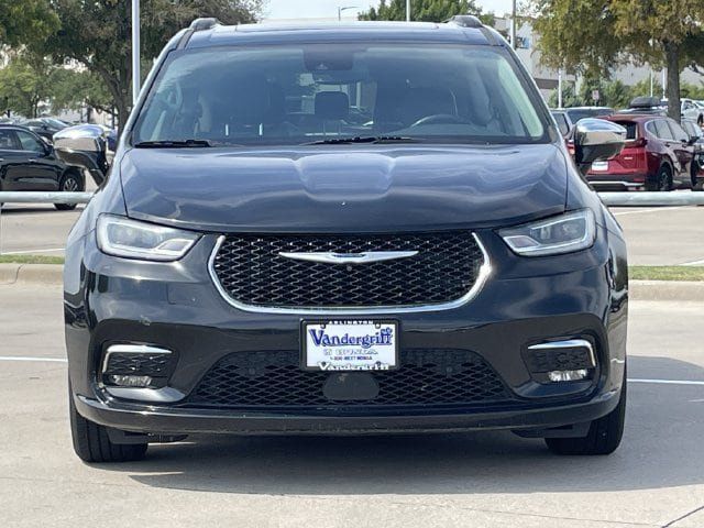 Used 2022 Chrysler Pacifica Limited FWD image 7