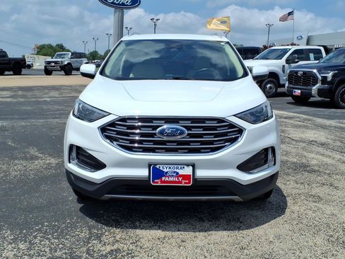 Certified 2022 Ford Edge SEL w/ Convenience Package AWD/4WD image 2