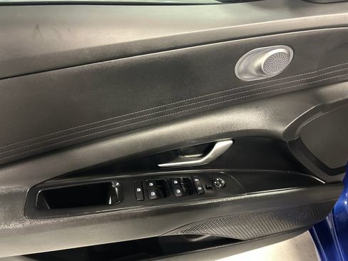 Used 2024 Hyundai Elantra SEL FWD image 12