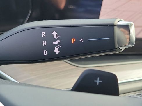 New 2026 Chevrolet Suburban LS RWD image 10