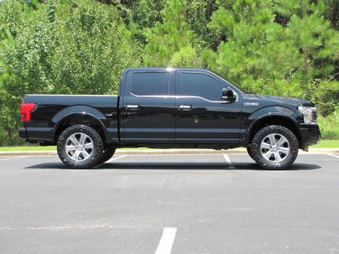 Used 2018 Ford F150 Limited w/ Trailer Tow Package AWD/4WD image 4