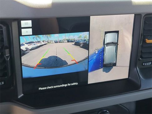 Used 2023 Ford Bronco Badlands image 31