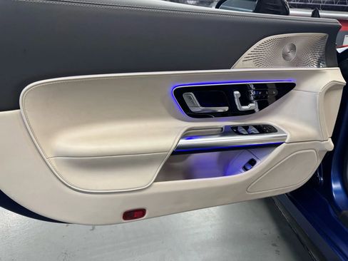 Used 2023 Mercedes-Benz SL 63 AMG 4MATIC image 25