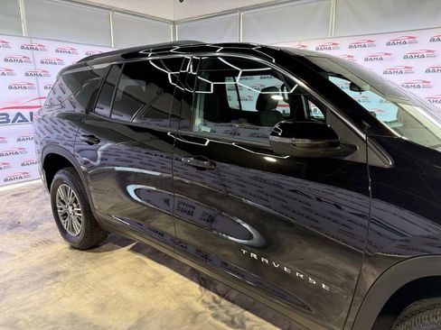 Used 2026 Chevrolet Traverse LT image 7