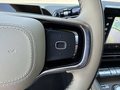 Certified 2025 Lincoln Nautilus Reserve AWD/4WD image 30