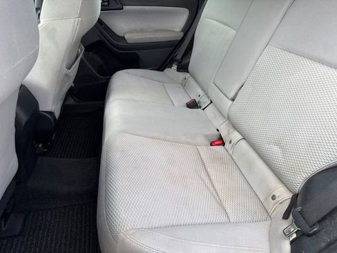 Used 2018 Subaru Forester 2.5i Premium w/ All-Weather Package image 16