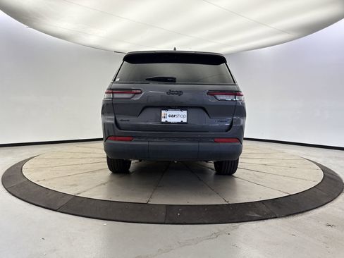 Used 2025 Jeep Grand Cherokee L Limited w/ Black Appearance Package image 4