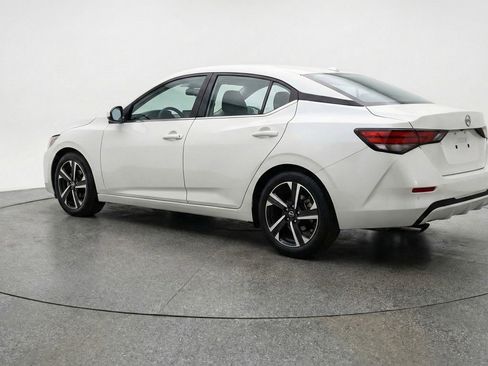 Used 2025 Nissan Sentra SV FWD image 6
