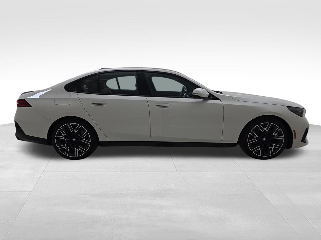 Certified 2025 BMW i5 M60 w/ M Sport Package AWD/4WD image 10